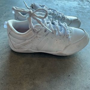 Varsity cheer shoes. Sz 1Y